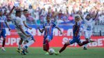 Bahia goleia e vai a mais uma final de baiano