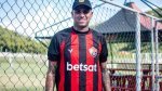 Em curta passagem, Luan rescinde com Vitória