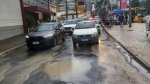 Adutora rompe e afeta trânsito na Av. Centenário