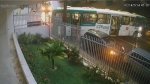 Vídeo: câmera flagra momento que ônibus derrapa na Barra