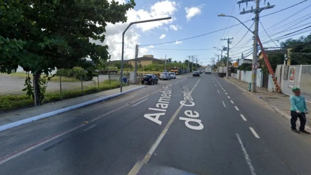 Homem morre em batida com poste em Stella Maris0031922700202405191005 3