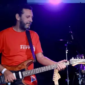 Ex-guitarrista da Camisa de Vênus, Gustavo Mullem morre aos 72 anos