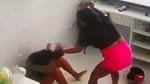 Vídeo: jovem esfaqueada por flertar com ex de outra na BA