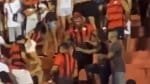 Vídeo: torcedores do Vitória trocam socos no Barradão