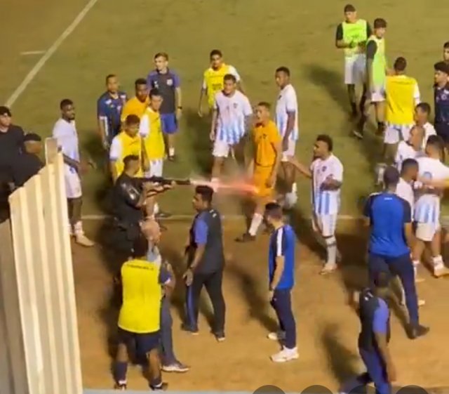PM atira contra goleiro durante jogo no Campeonato Goiano