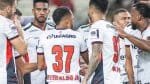 Vitória visita o Grêmio para tentar respirar na luta contra o Z4