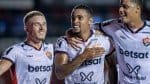 Vitória vence o Criciúma e sobe na tabela
