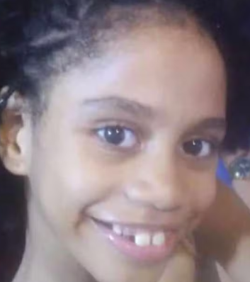 Menina de 8 anos deixada morta na porta de casa em Pernambués
