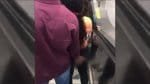 Suspeito é flagrado passando a mão das nádegas de mulher no metrô