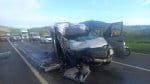 Motorista de van teria desviado de carro na contramão; 3 morrem em acidente na BR-324