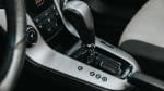 Nova lei regulamenta CNH para motoristas de carros automáticos