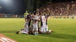 Vitória carimba permanência na Série A