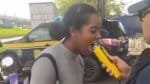 Vídeo: mulher tenta morder bafômetro na BR-324
