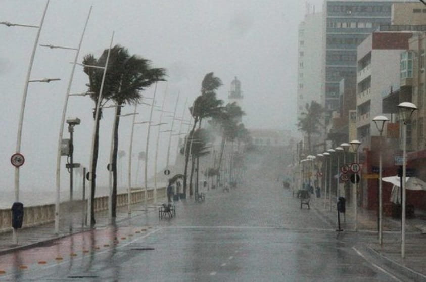 CHUVA SALVADOR