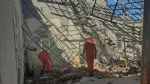 Teto de igreja desaba em Jequié e deixa 14 feridos