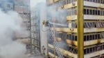 Bombeiros seguem monitorando incêndio no Comércio
