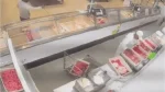 Vídeo: funcionário tenta matar colega, mas arma falha