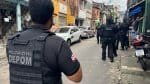 Polícia remove barricadas de traficantes em três bairros de Salvador