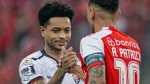 Vitória visita o Inter em ‘jogo de seis pontos’ do Brasileirão