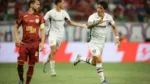 Bahia e Fluminense empatam em jogo de seis gols na Fonte Nova