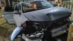 Motorista foge de blitz e destrói parte de praça na Pituba