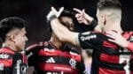 Flamengo vence Internacional e abre vantagem na Libertadores