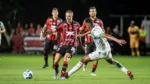 Vitória abre 2 a 0, mas leva empate do Juventude
