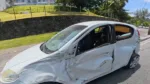 Colisão entre carro e ônibus deixa duas pessoas feridas no Dique do Tororó