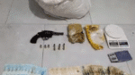 PM captura suspeito com drogas, revólver e cédulas antigas de Cruzados na Bahia