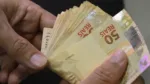 Copom mantém Selic em 15% ao ano, maior nível em quase 20 anos