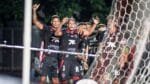 Santos e Vitória duelam na Vila Belmiro em confronto direto contra o rebaixamento