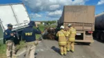 Engavetamento com nove veículos deixa um morto e seis feridos na BR-324