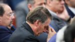 Investigação sobre arma leva polícia a pedir depoimento de Bolsonaro