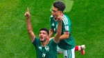 Em jogo de três expulsões, México domina África do Sul e vence na estreia da Copa
