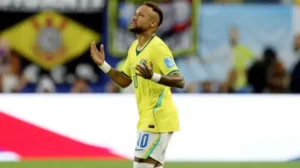 Neymar volta a jogar pela Seleção após 981 dias 