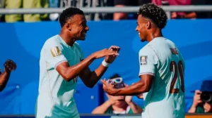 Mbappé se redime de pênalti perdido e leva a França à semifinal da Copa