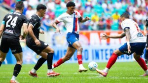 Bahia supera erros do primeiro tempo, vira e goleia o Montevideo City Torque