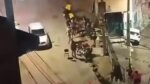 Motociclista bate em viatura após empinar moto em Salvador