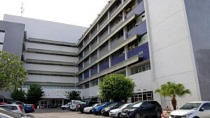 Crise no Roberto Santos: Sesab nega saída coletiva de 25 cirurgiões