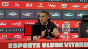 Jair Ventura decide ficar no Vitória após sondagem do Inter