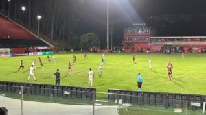 Vitória goleia a Chapecoense por 4 a 0
