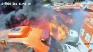 Incêndio atinge mais de 20 ambulâncias do Samu em Salvador
